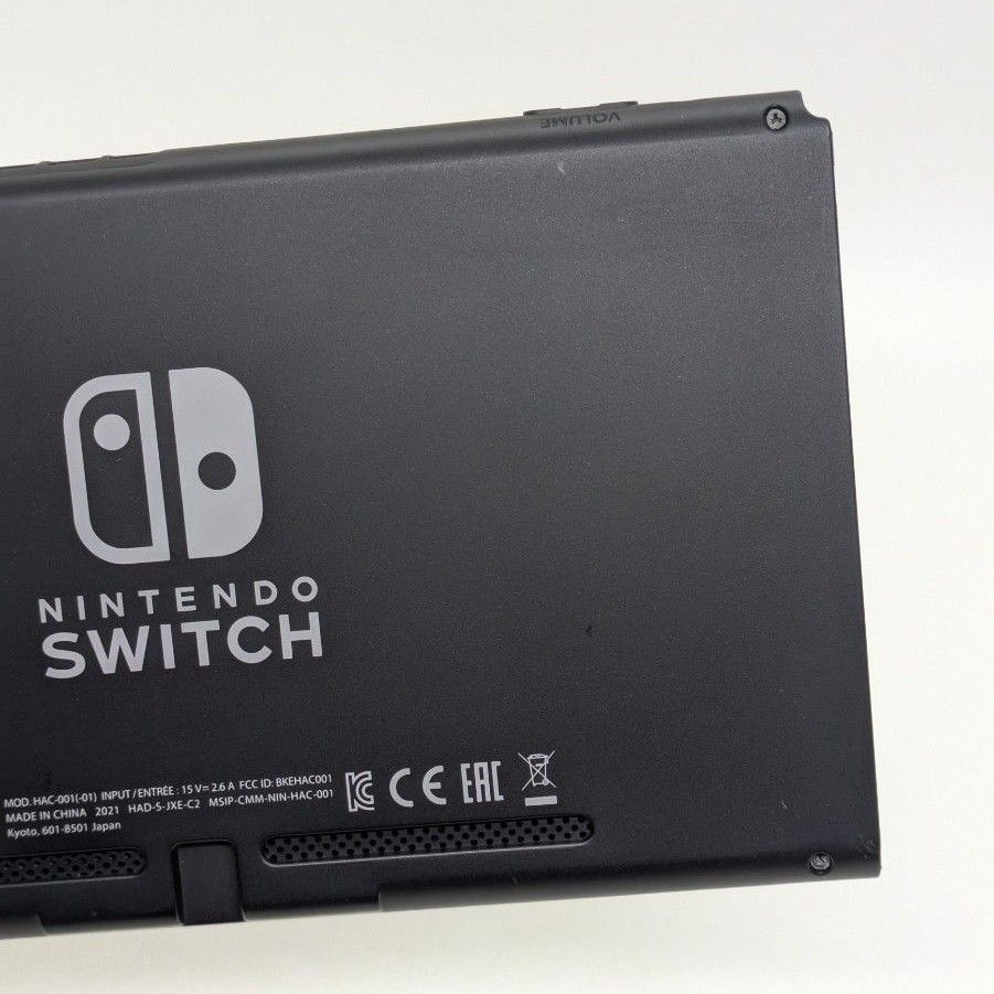 美品】バッテリー長持ち型 Nintendo Switch 2021年製 本体のみ 液晶