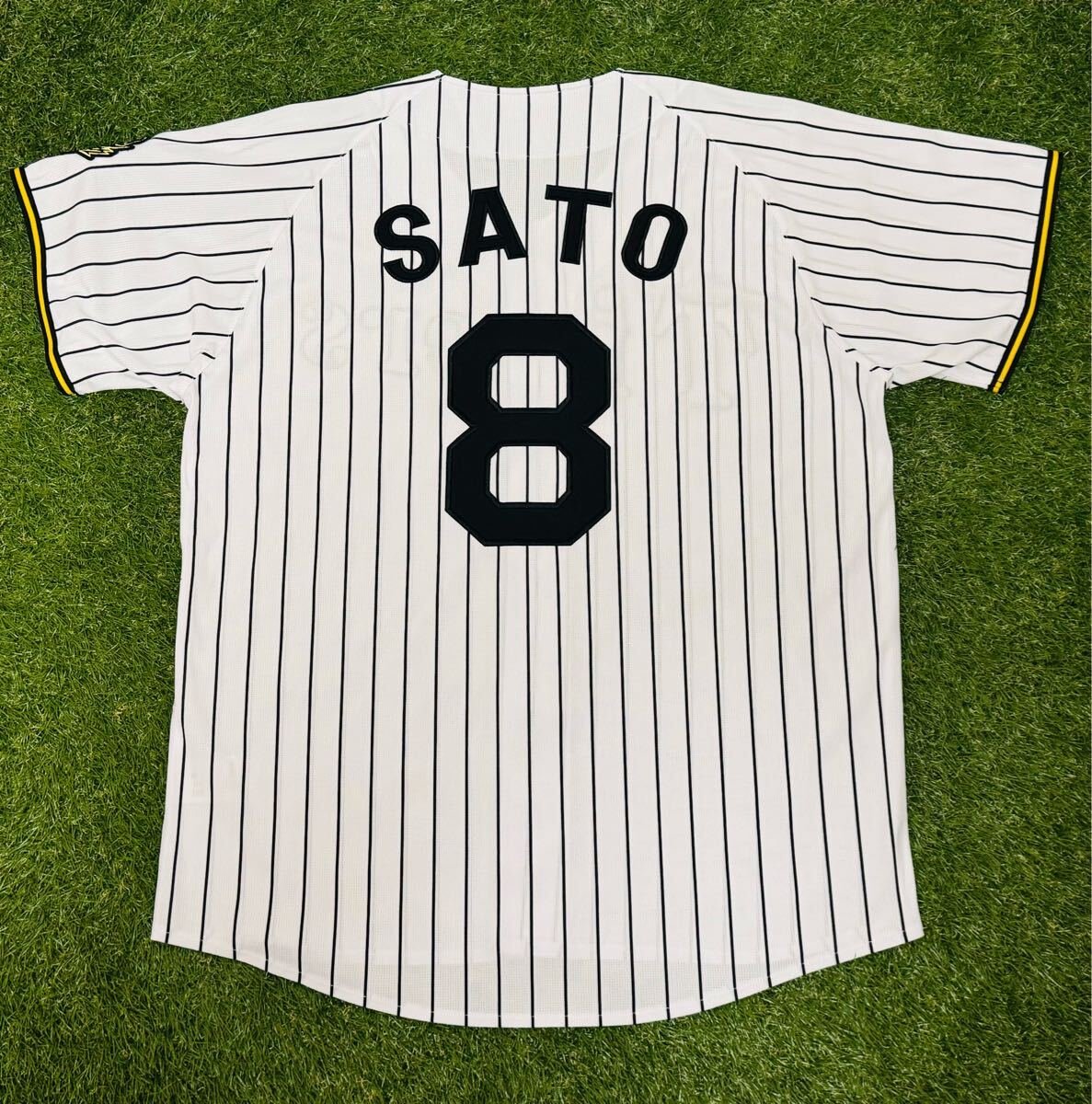 佐藤輝明 阪神タイガース レプリカユニフォーム（XOサイズ／90周年