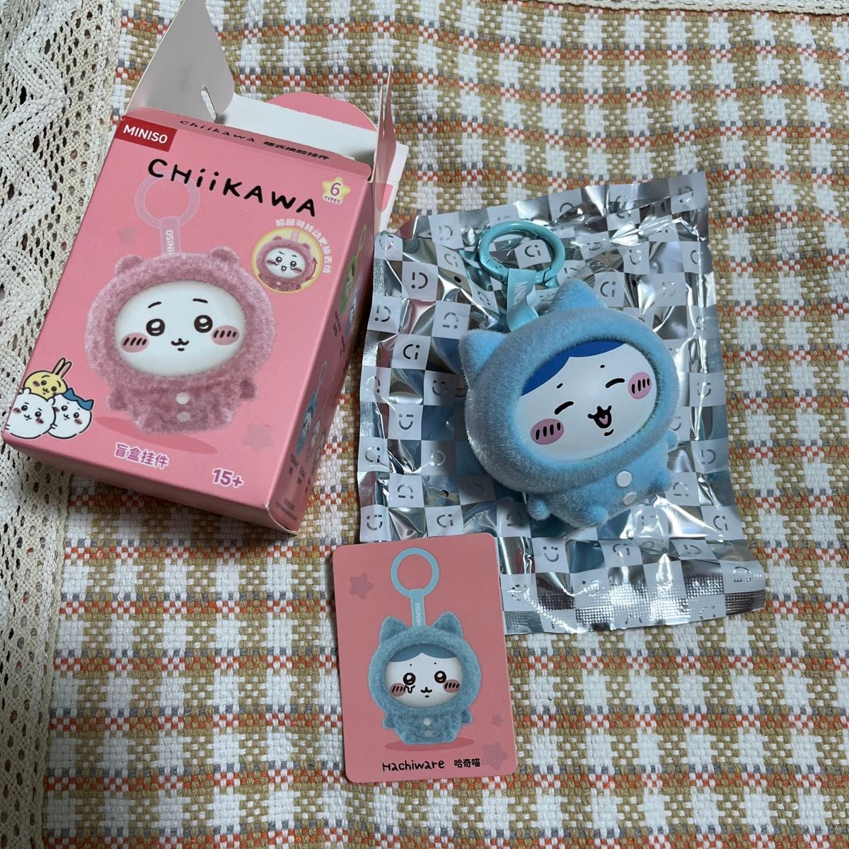 ちいかわ miniso フェイスチェンジマスコットキーホルダー ハチワレ