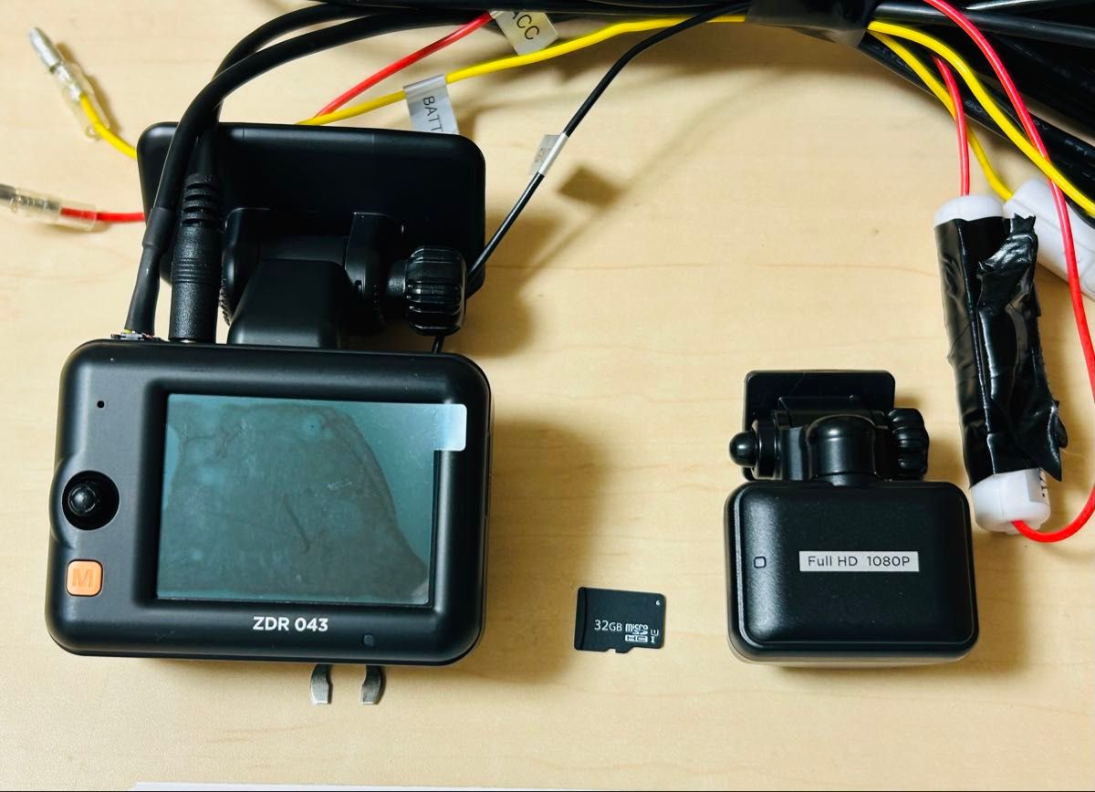 コムテック 前後2カメラ ドライブレコーダー ZDR043 Micro SDカード