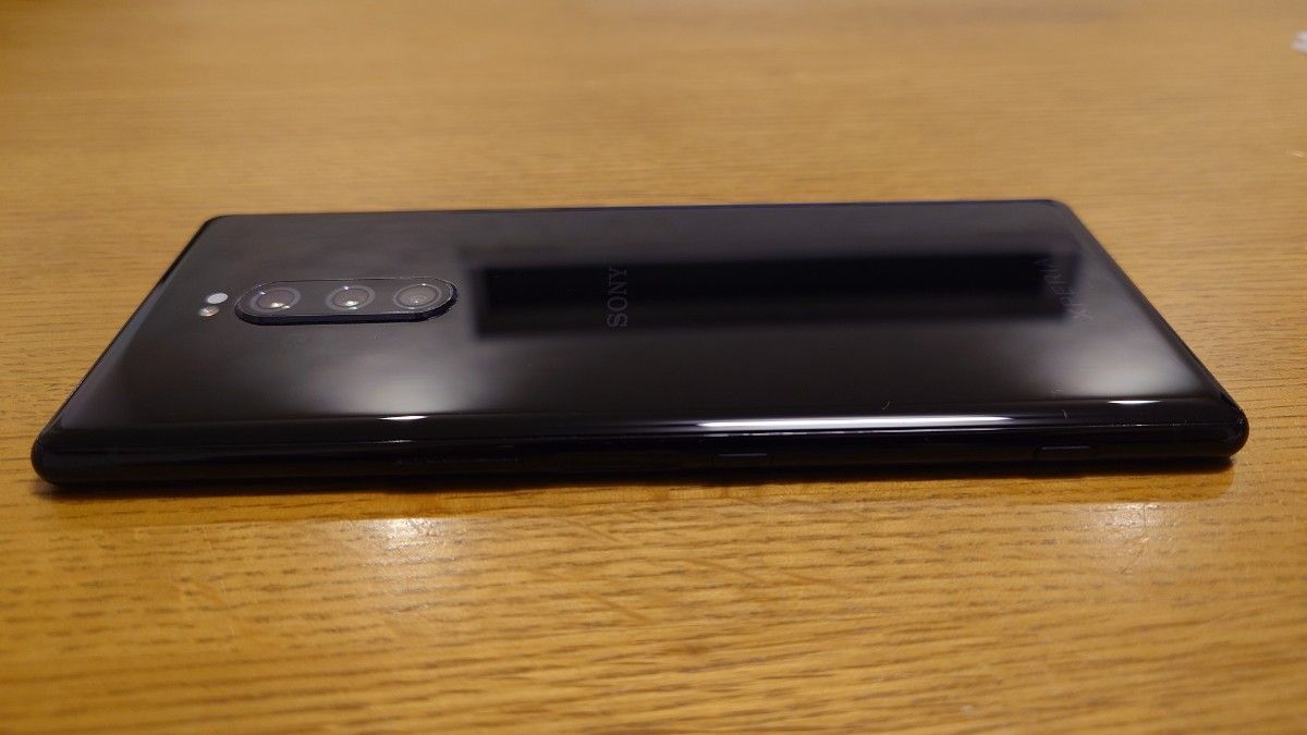 良品 判定◯ SIMフリー au SONY スマートフォン本体 SOV40 ブラック