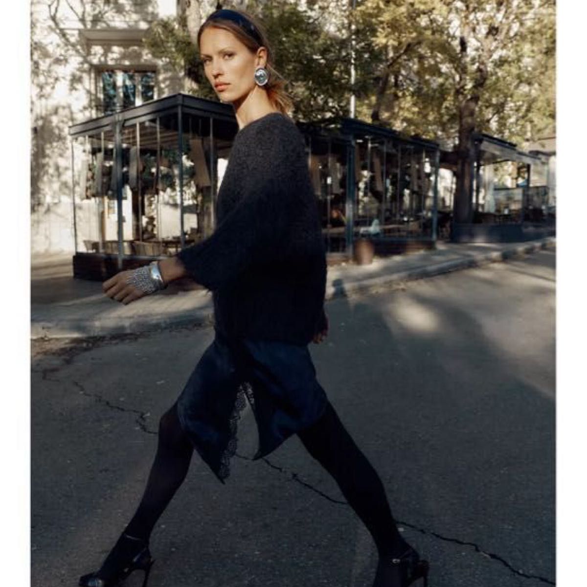 タグ付き新品 ZARAのレースコンビニットセーター Mサイズ ブラック色