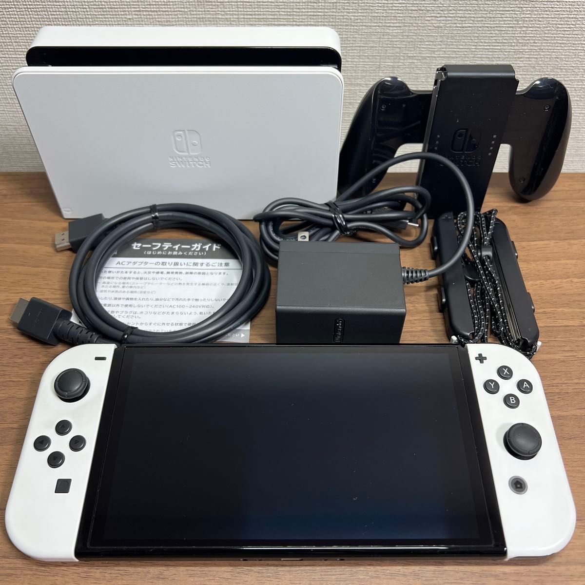 画面良好・本体美品 Nintendo Switch 有機EL 本体 2024年製 付属品完品