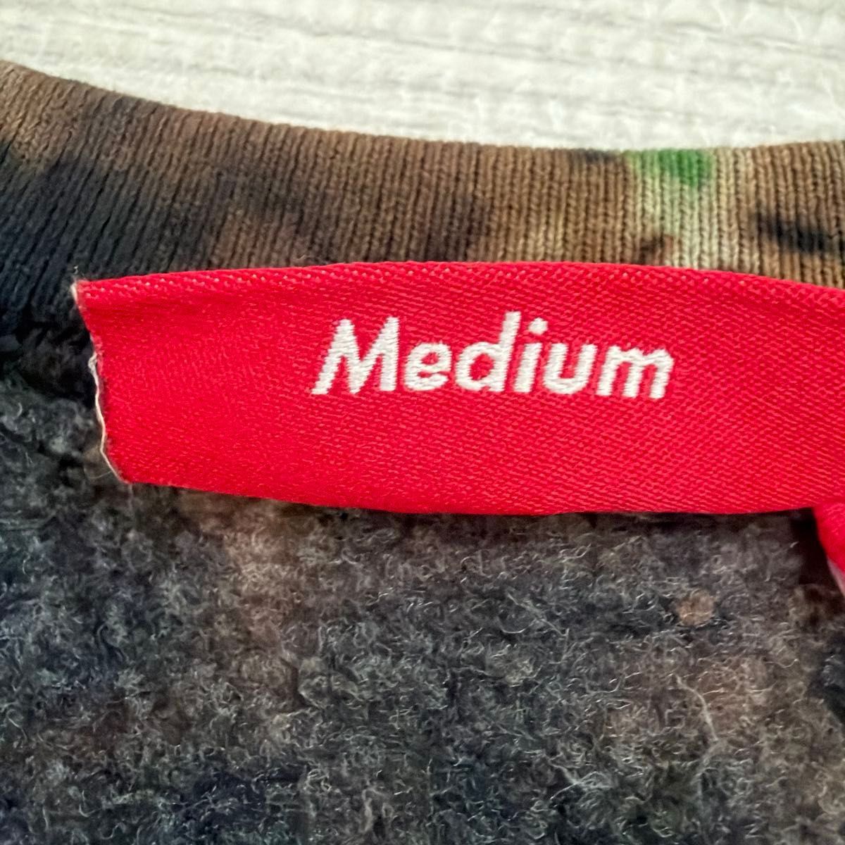 Supreme Small Box Crewneck (25FW) 