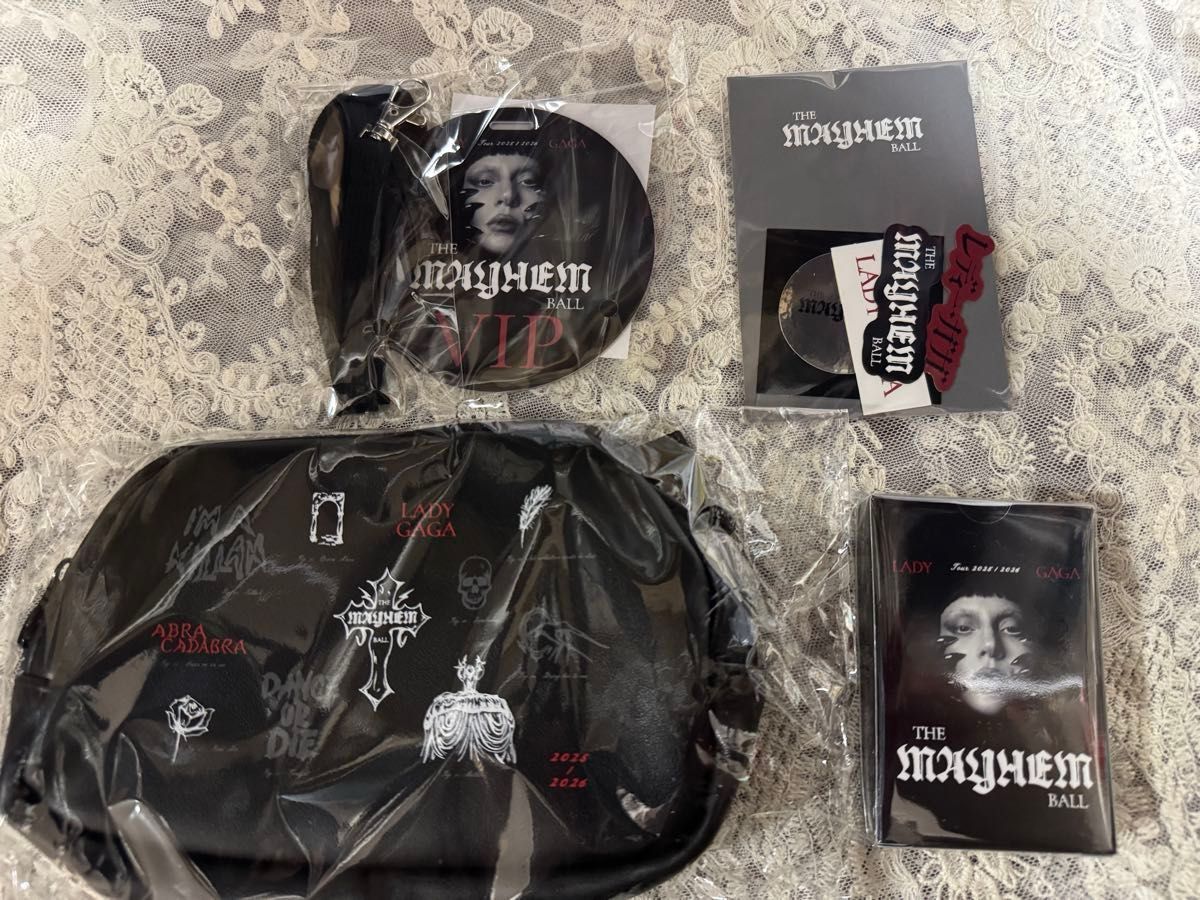 おまけ付けます LADY GAGA THE MAYHEM BALL VIP silver 特典｜Yahoo