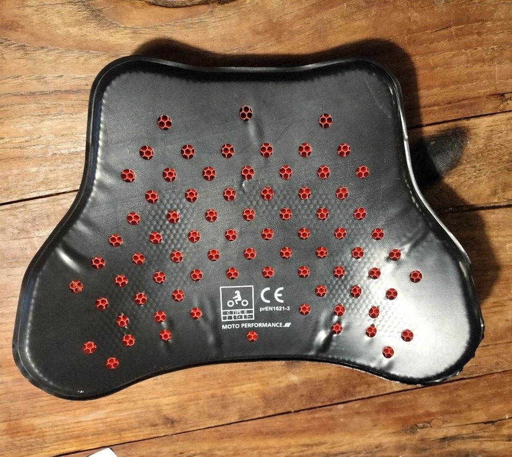 クシタニ コロイドブレストパッド 胸部 プロテクター CEレベル2 K-4409