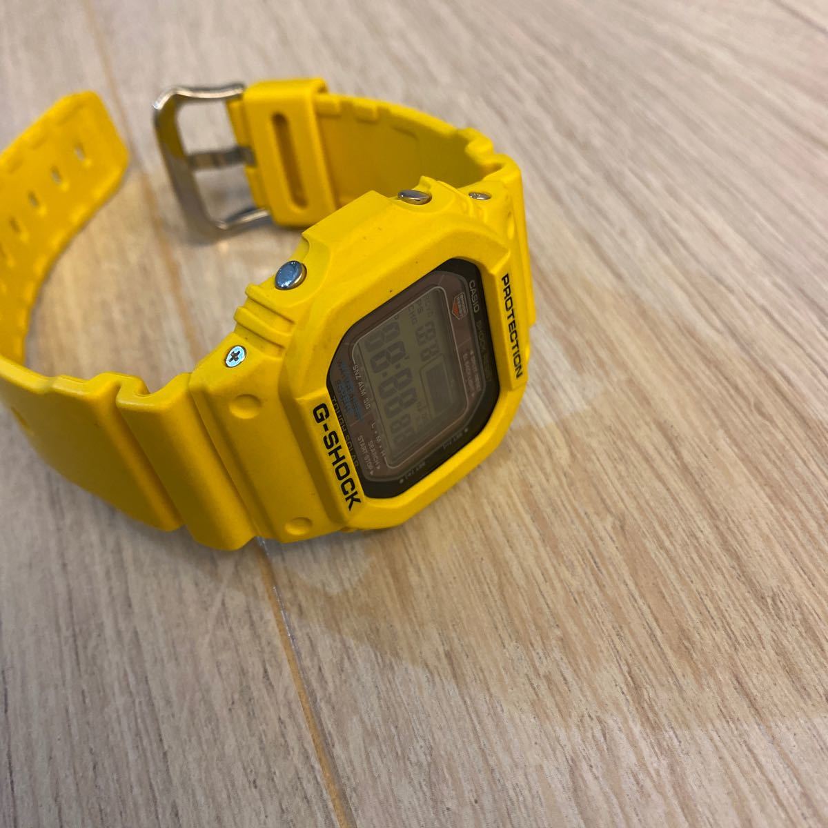 G-SHOCK CASIO G-5600A Gショック 黄色 イエロー 希少レア タフ