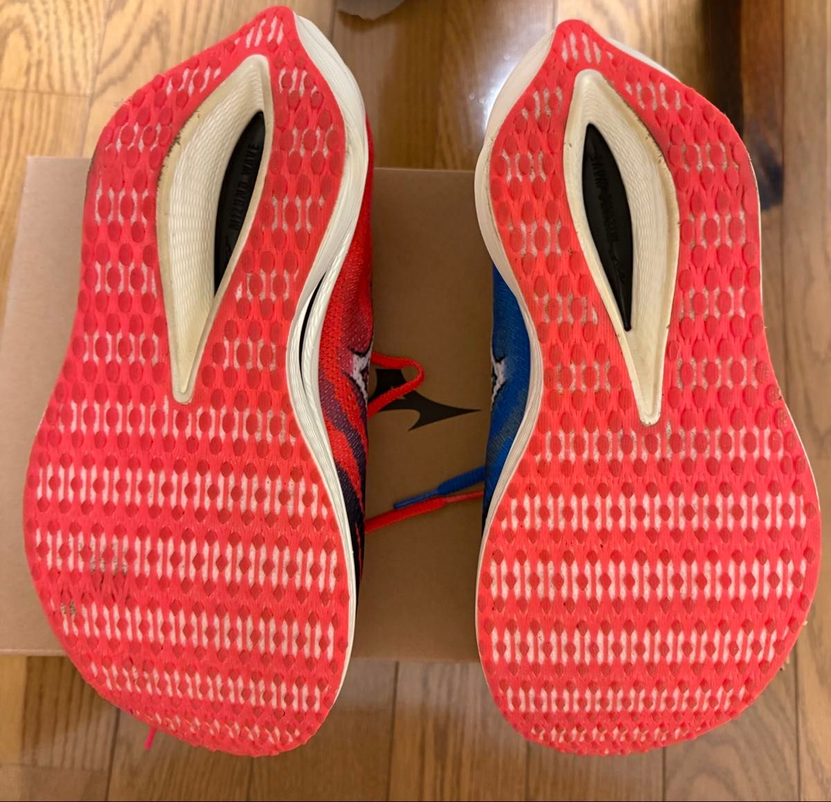 ミズノ ウェーブリベリオンプロ3 アカオニ×アオオニ｜Yahoo!フリマ（旧