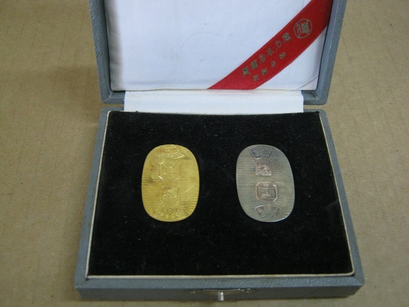 Yahoo!オークション - 徳力本店謹製「純金小判3.5g 純銀小判3.8g」セ