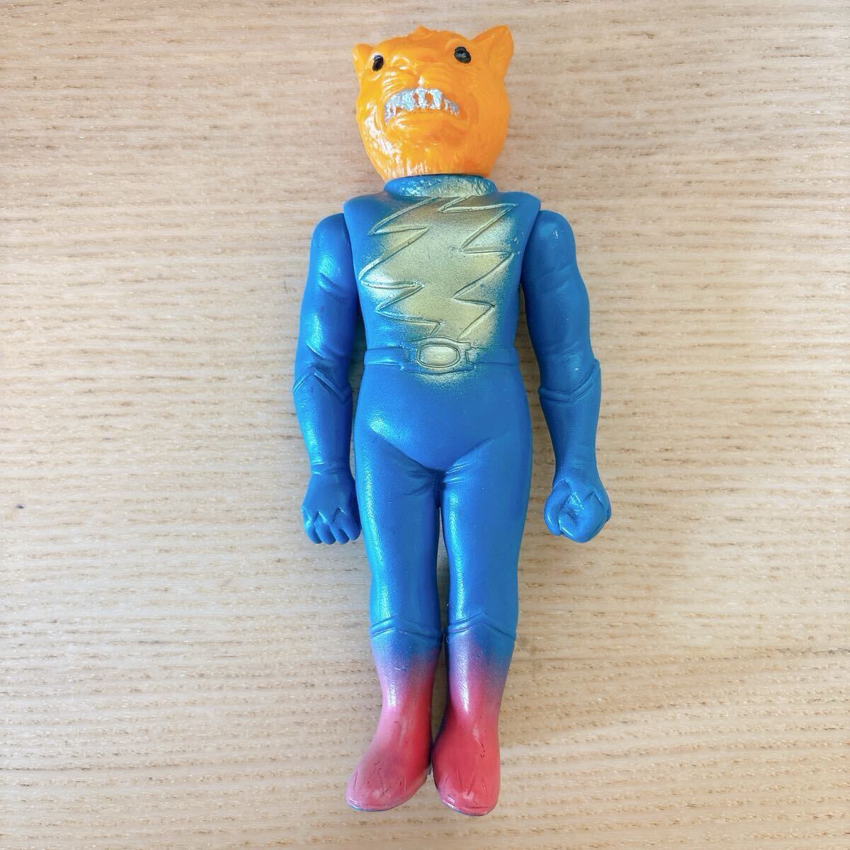 Yahoo!オークション -「鉄人タイガーセブン ソフビ」の落札相場・落札価格