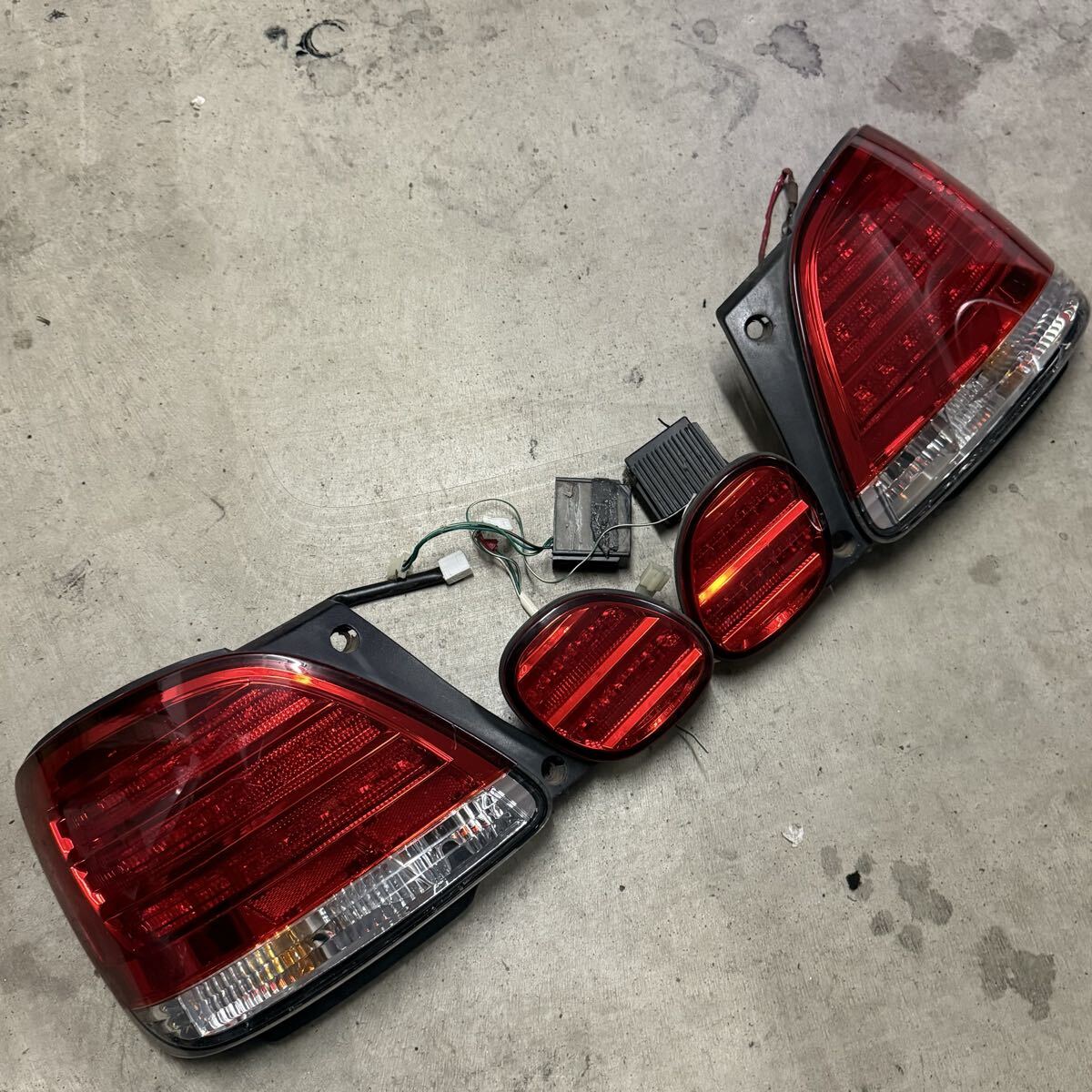 Yahoo!オークション -「アリスト 16 led テール」(トヨタ用) (自動車