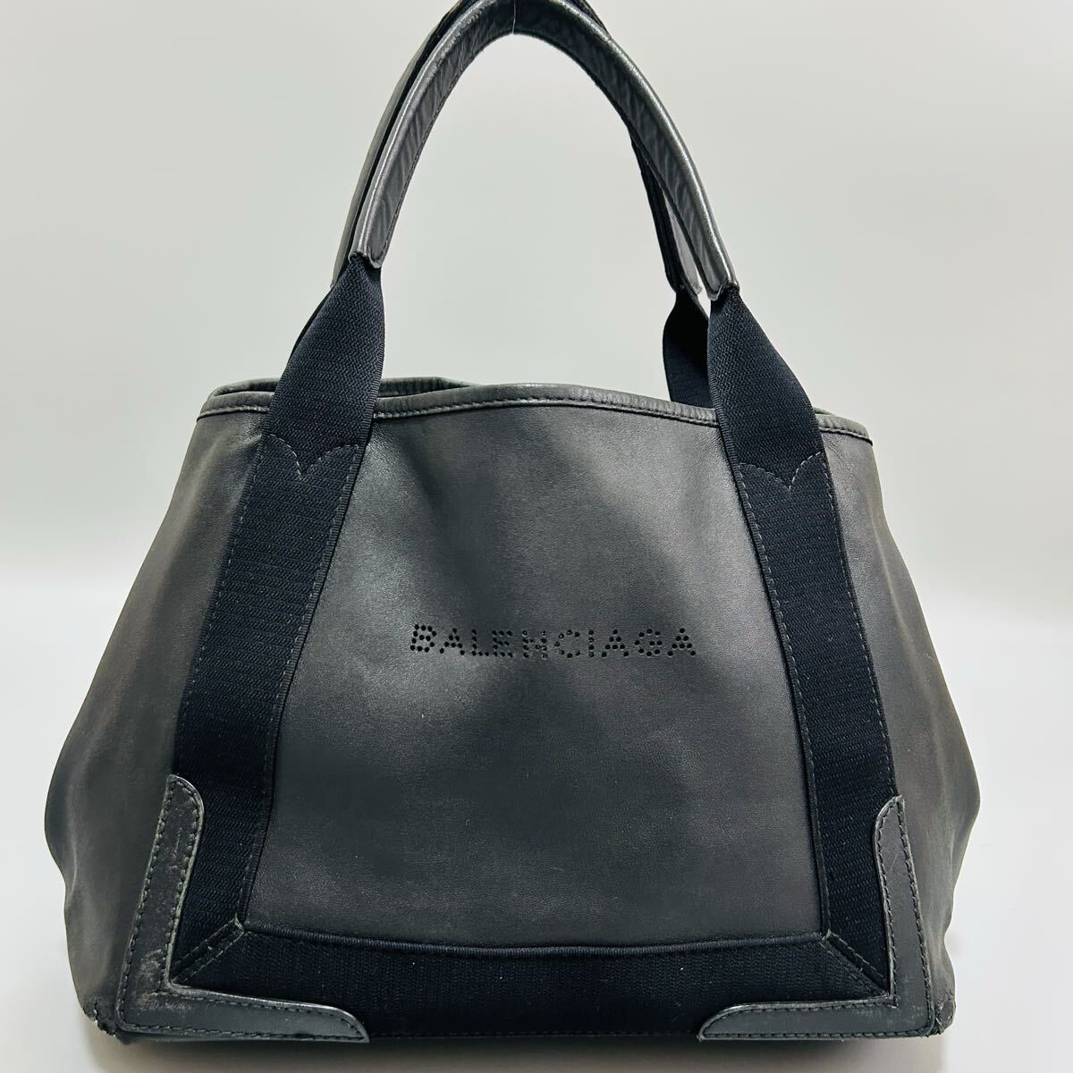 Yahoo!オークション -「パンチングバッグ」(バレンシアガ) (は)の落札