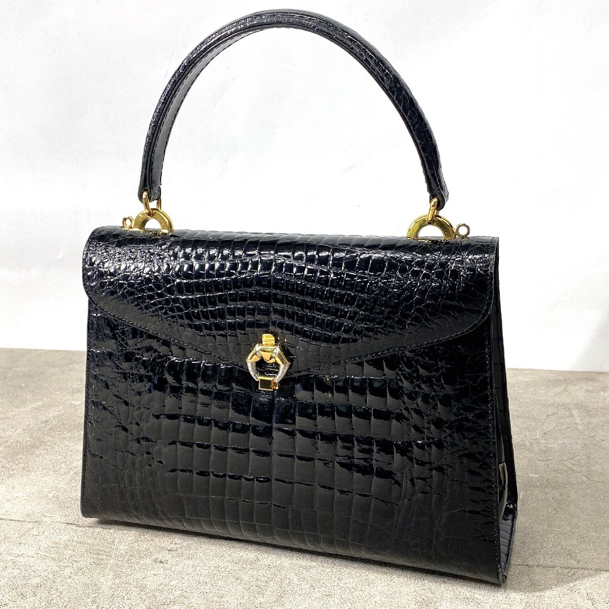 GENUINE CROCODILE SKIN バッグの値段と価格推移は？｜8件の売買データ