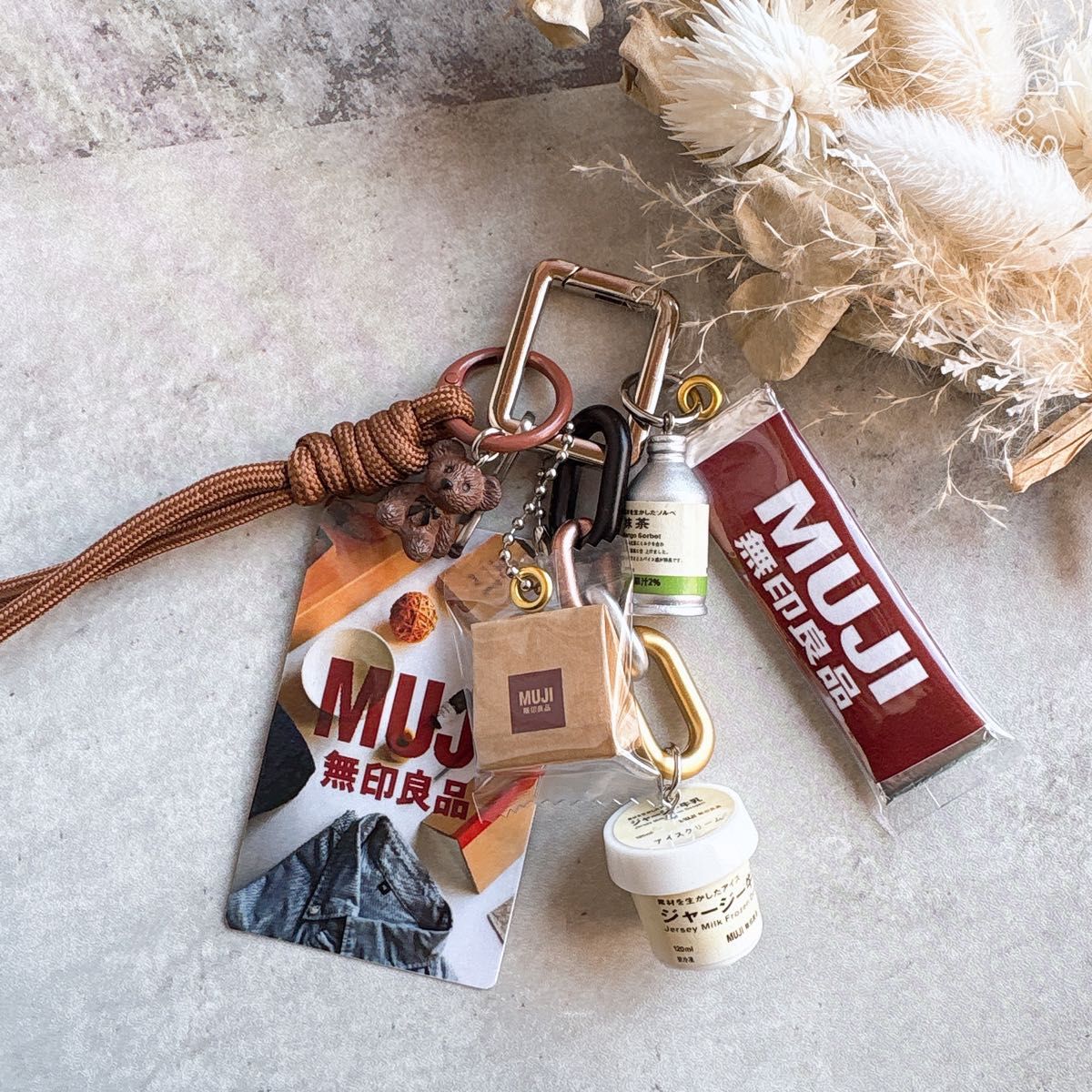 Jollibee】ジョリビー Bag Charm キーホルダー バッグチャーム 非売品