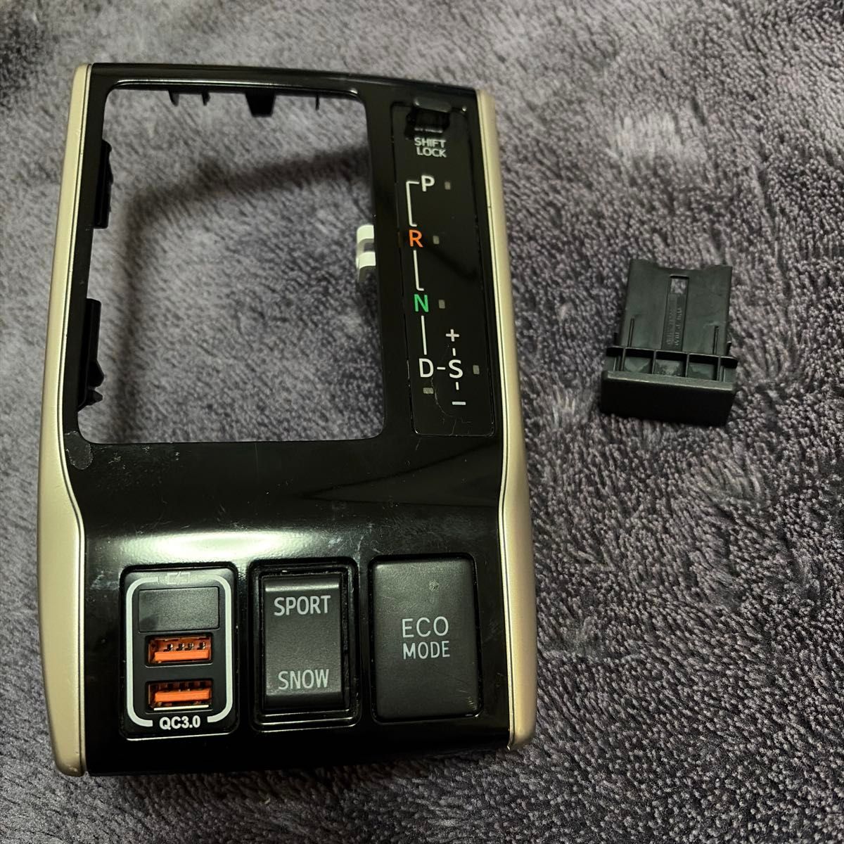 マークX後期トヨタ純正ヒータコントロールスイッチボード86442-22100