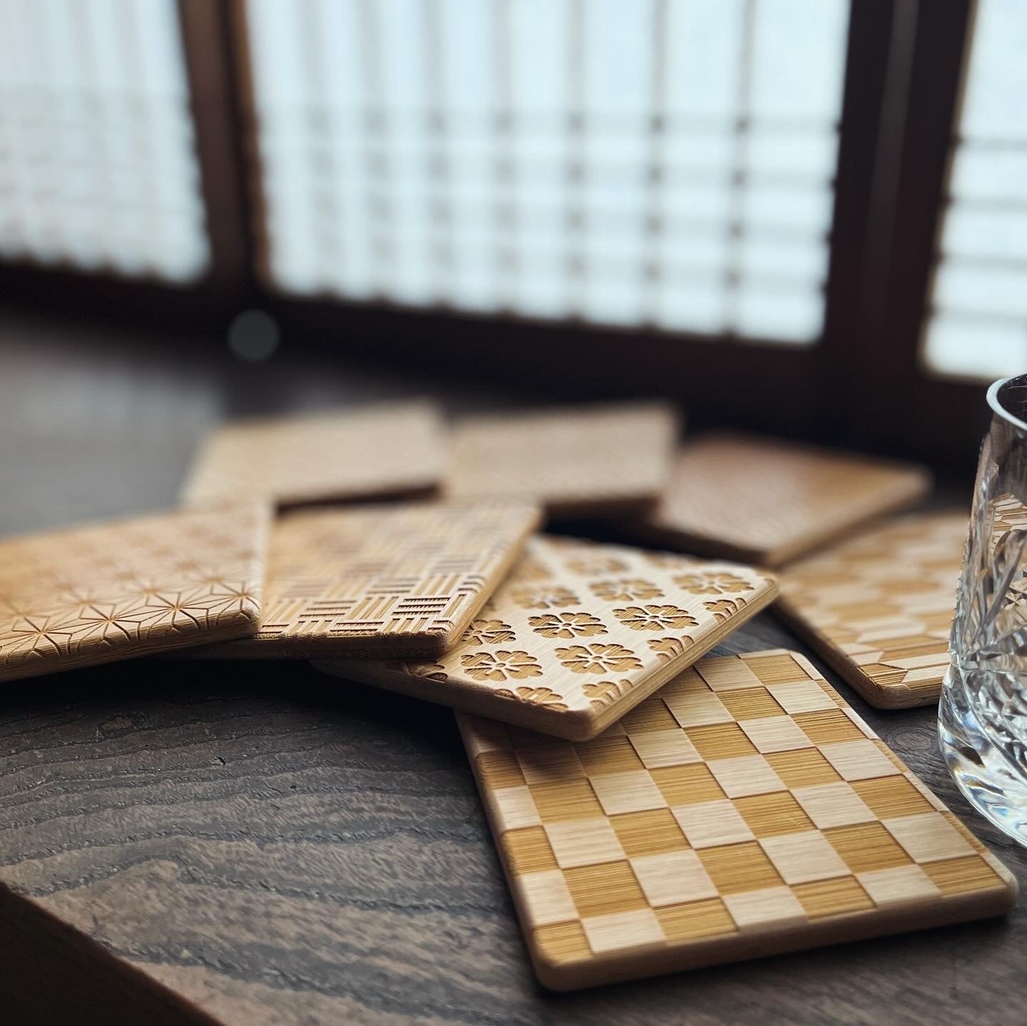 和柄の竹製コースター 贈答品に最適な和柄 | 竹専門店のBambooFam