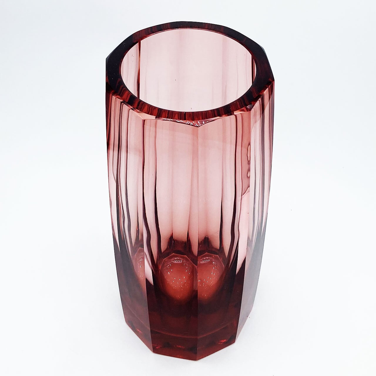 モーゼル クリスタル 赤色 鹿彫刻 八角形 花瓶 モーゼル クリスタル
