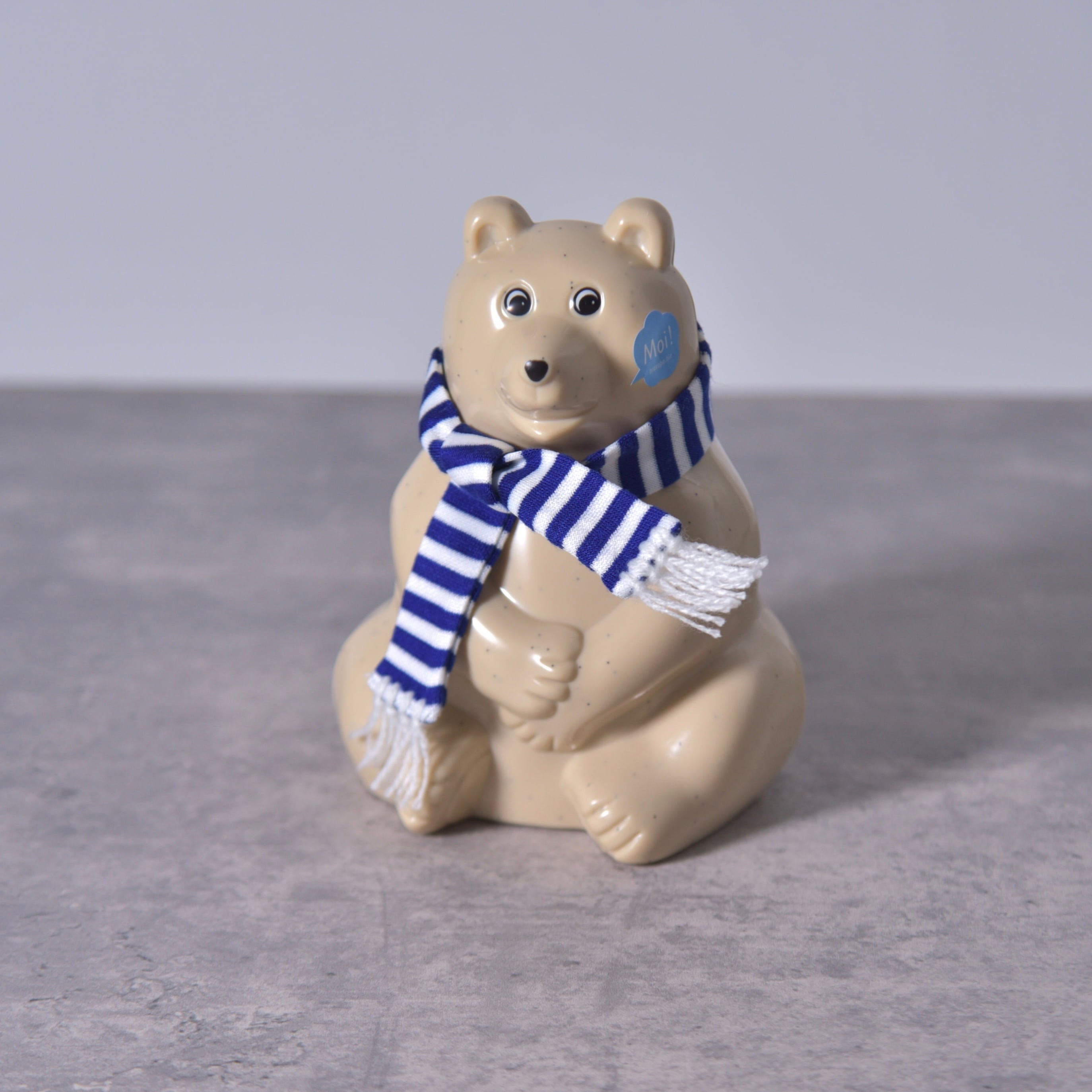 Moi！| Polar Bear Money BOX 2025 | マフラー付きしろくま貯金箱