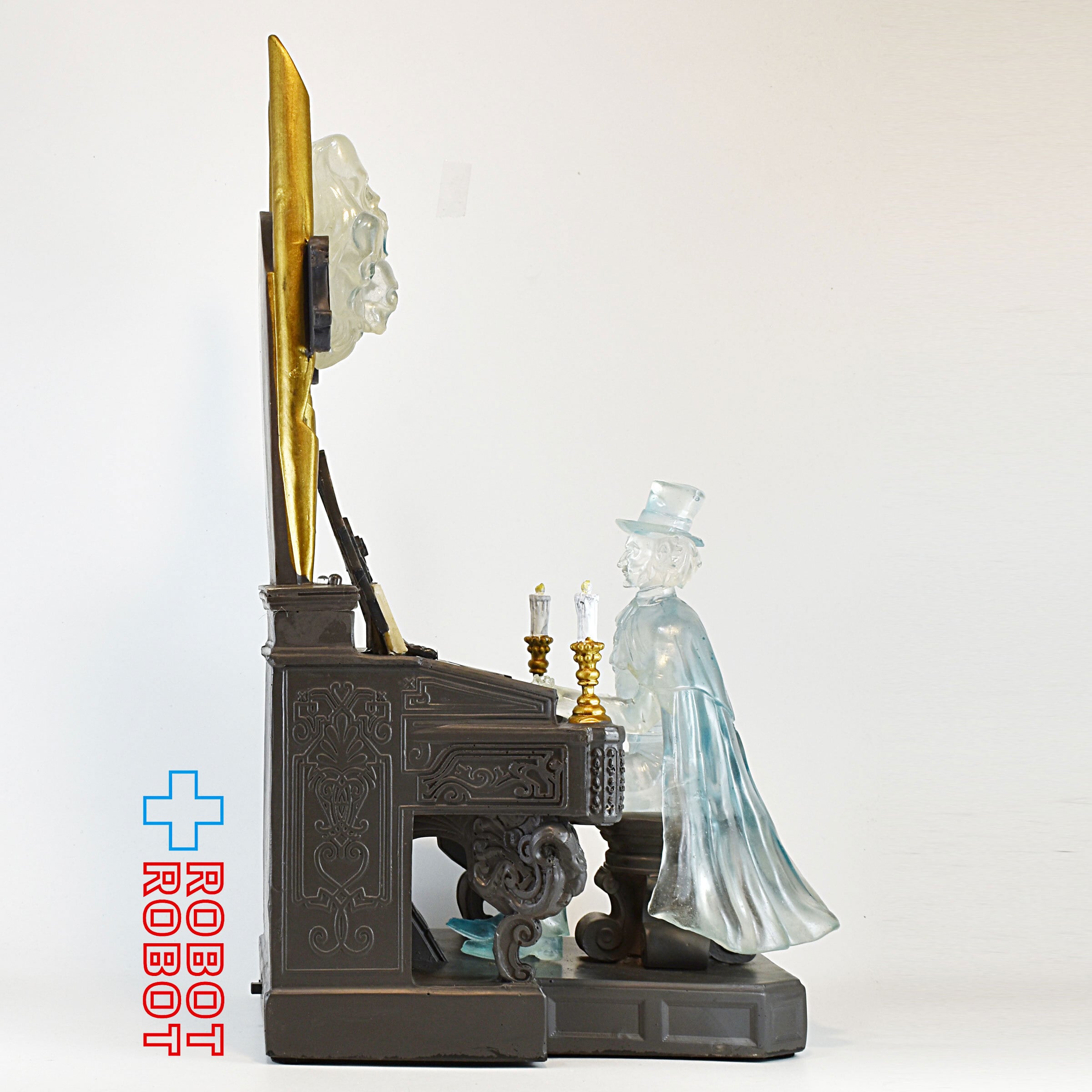 ディズニー ホーンテッドマンション オルガン奏者 ヴィクター