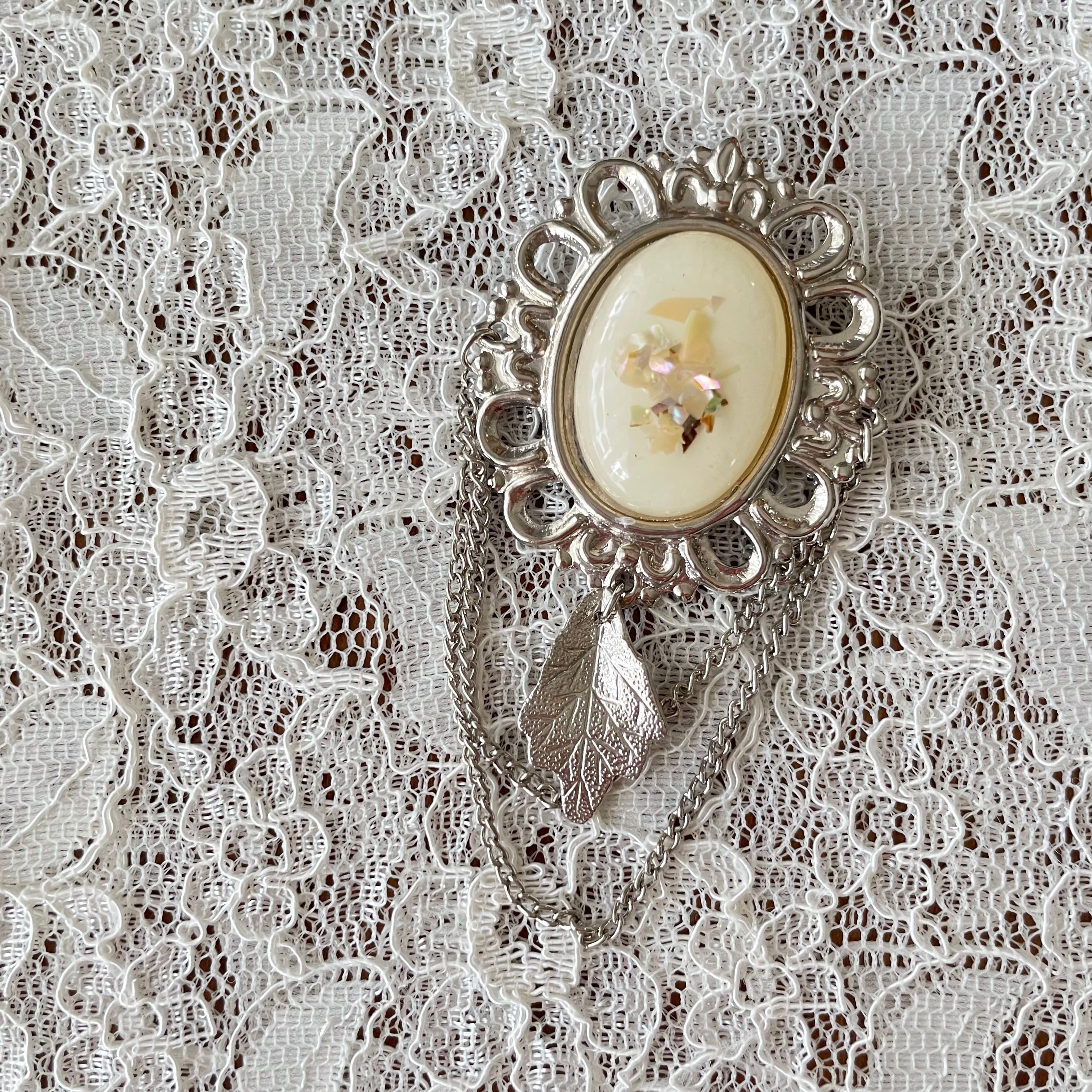 Vintage ブローチ SW | 古着屋Sique おしゃれ古着とかわいいもの