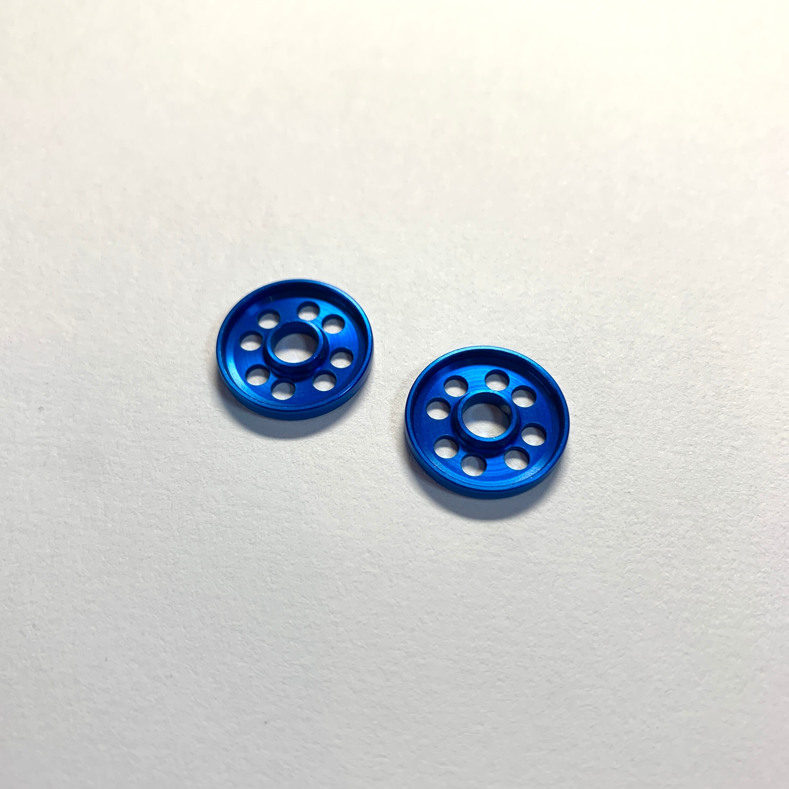 ミニ四駆 HG 軽量17mmオールアルミローラー【内圧加工&サファイア