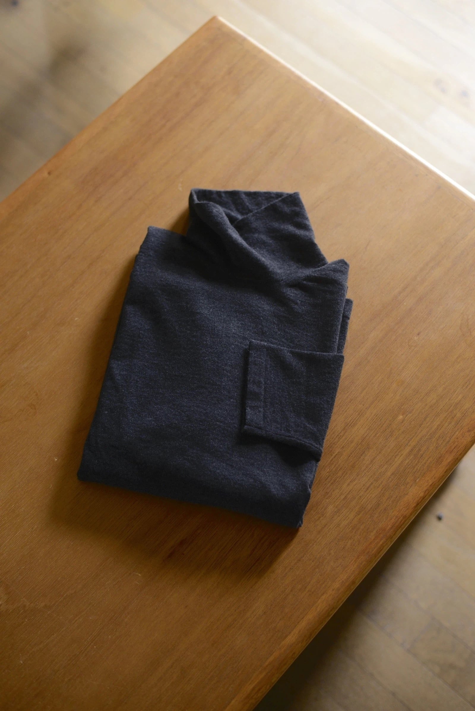 Ex Alashan cashmere “long sleeve Tee” mid turtle Knit (Black