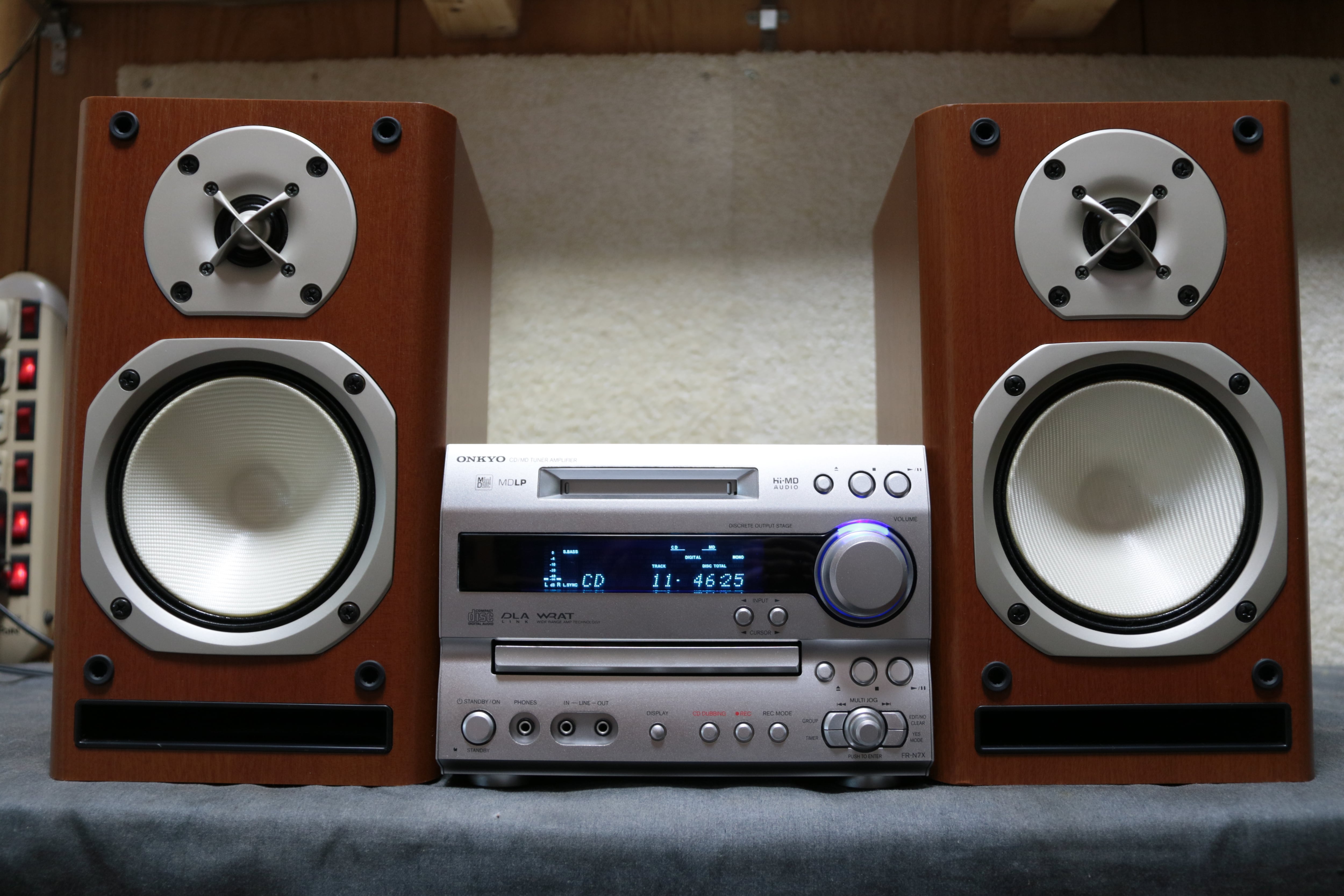 ONKYO ジャンク ONKYO FR-N7NX MDコンポ CD⁄MDチューナーアンプ