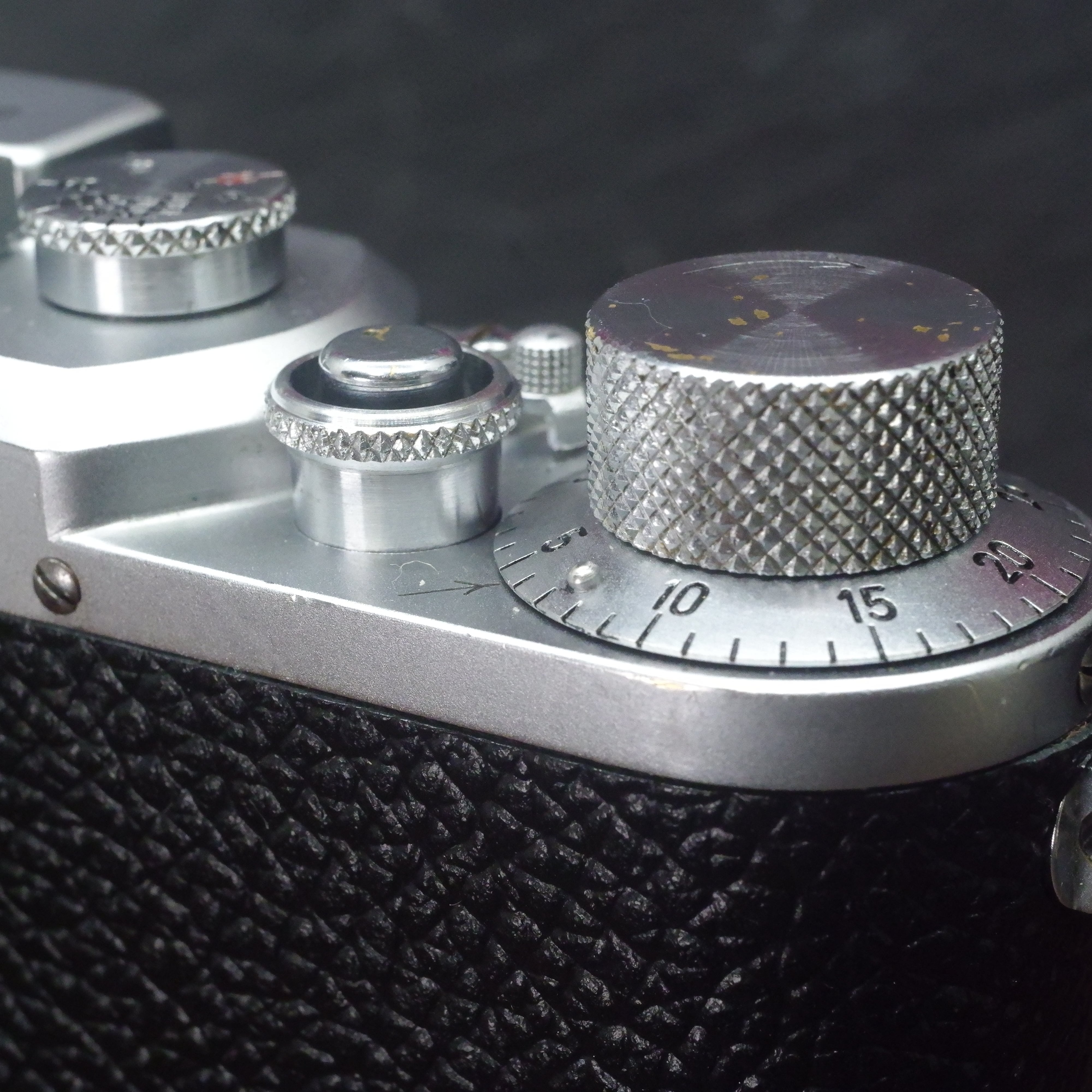 戦中ライカ！ 寒冷地仕様のベアリング内蔵モデル！バルナックライカ