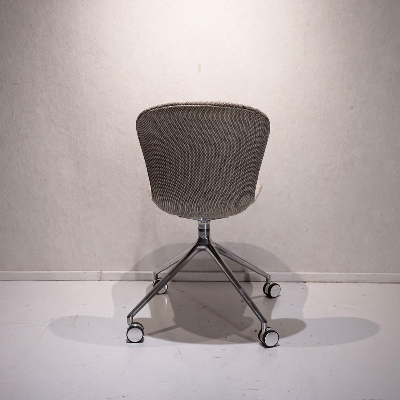 BoConcept ボーコンセプト Adelaide アデレード オフィスチェア デスク