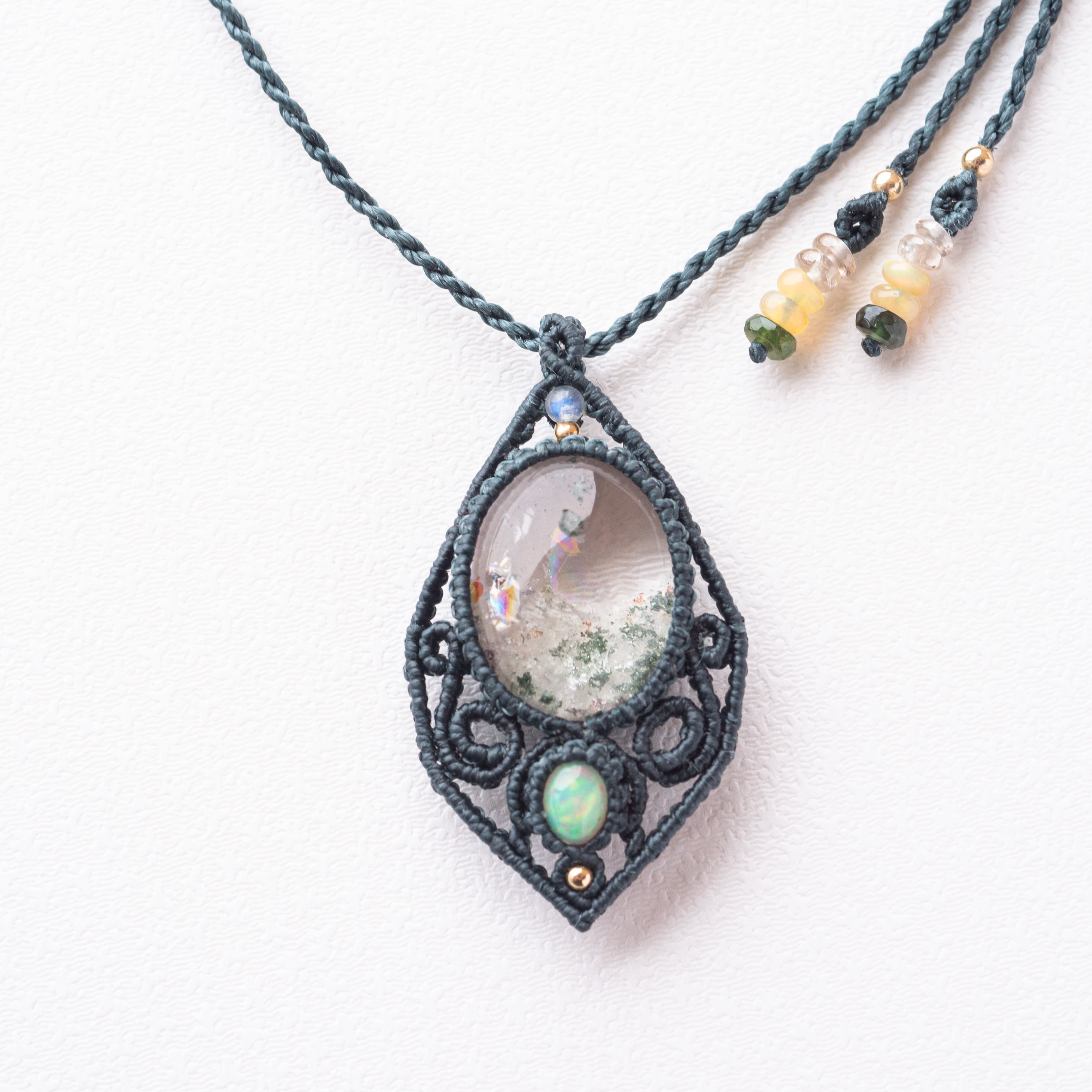 お客様オーダー品】ガーデンクォーツ+オパールのマクラメ編み 天然石