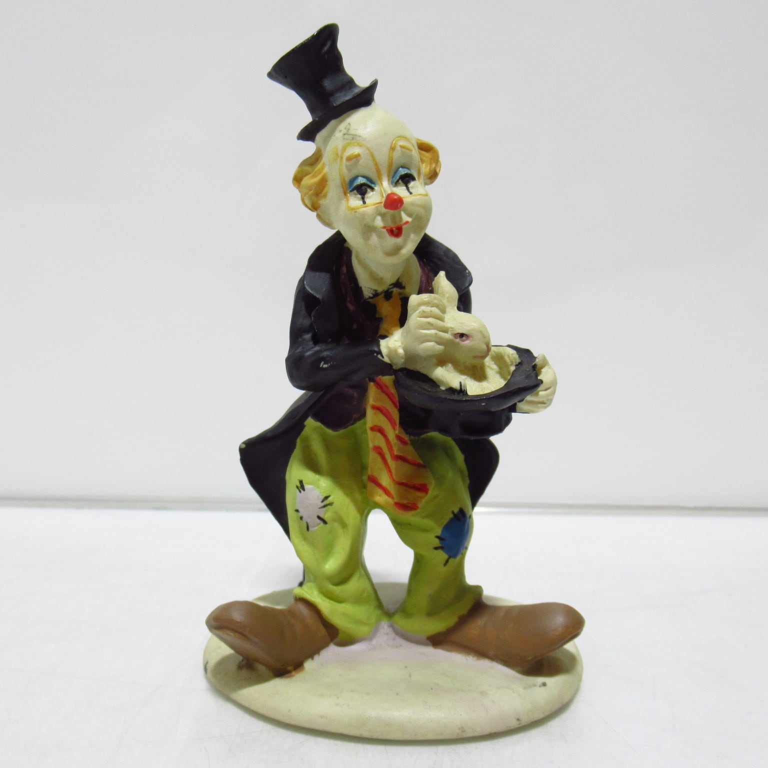 陶器製 ピエロの置物 手品 [&1] | ハチクマ商店