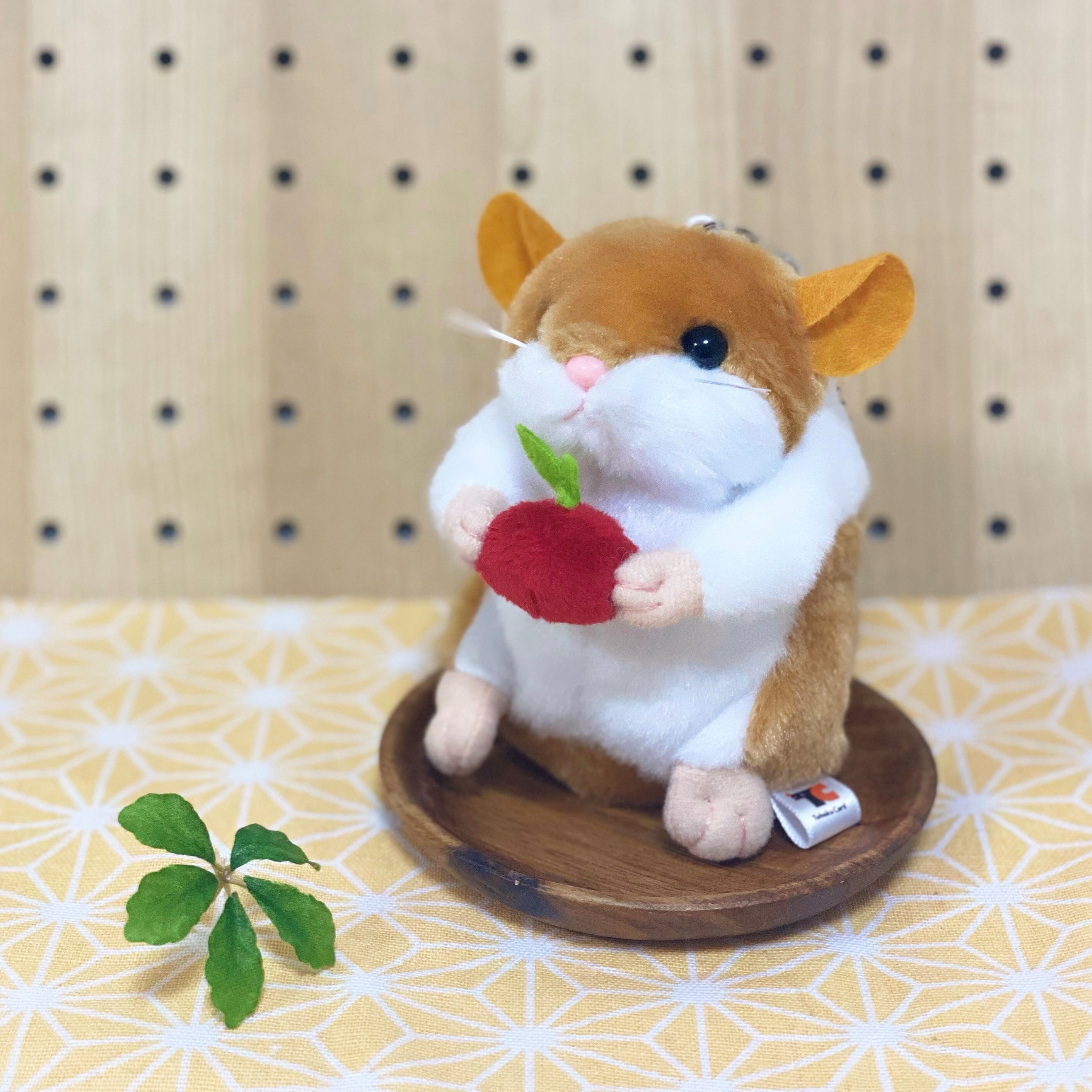 ご当地ハムスター 青森りんご（ブラウン） | TORCH-Online Shop-
