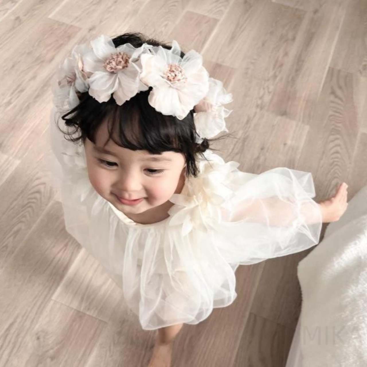 取寄せ】クラシカルフラワーカチューシャ / ヘッドドレス 髪飾り 花冠