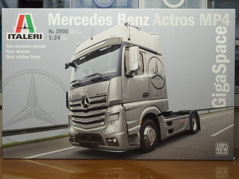 イタレリ1/24 メルセデスベンツ アクトロス MP4 ギガスペース 3935