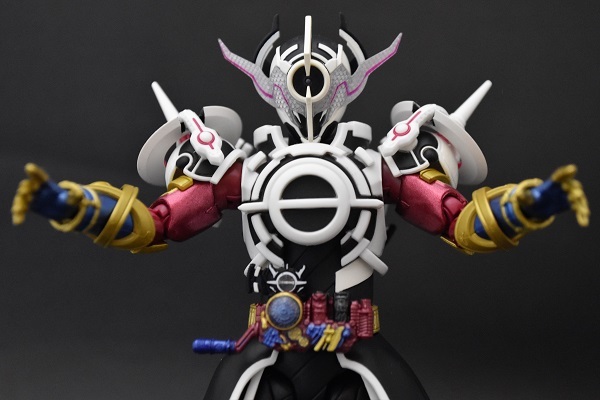 S.H.Figuarts 仮面ライダーエボル ブラックホールフォーム（フェーズ4