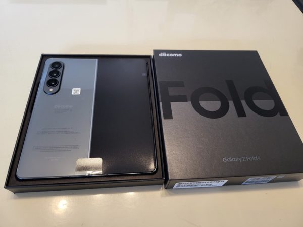 2週間レビュー! ドコモ版「Galaxy Z Fold 4」と「Galaxy Z Fold 3」の