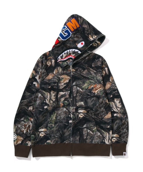 A BATHING APE（アベイシングエイプ）の「TREE EDGE CAMO SHARK FULL