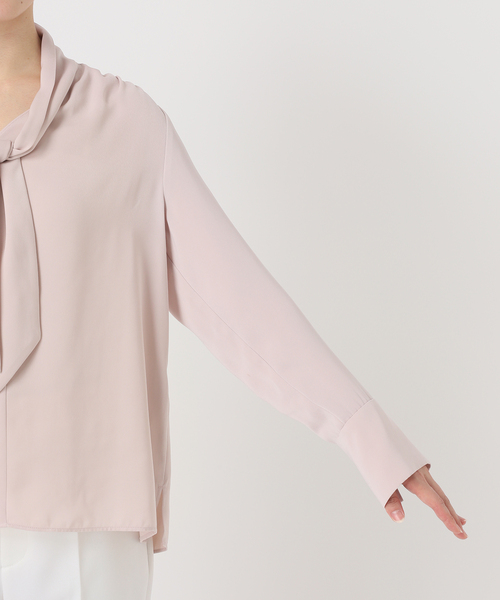 Noble（ノーブル）の「《WEB限定追加》ロイヤルサテンボウタイブラウス