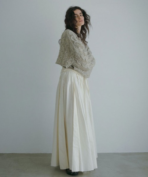 ETRE TOKYO（エトレトウキョウ）の「ミックスヤーンショートニット