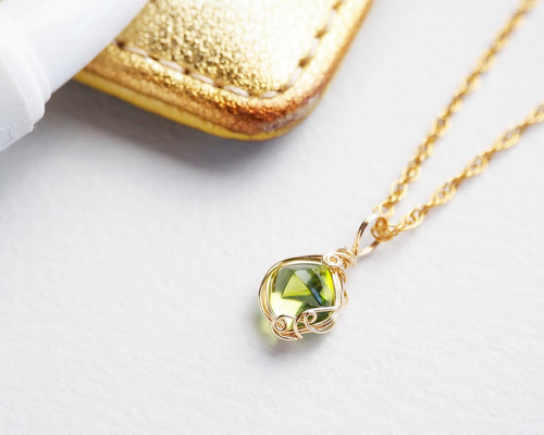 シュガーローフ ペリドット / 14kgf ワイヤーラップ ペンダントトップ