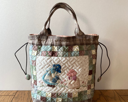 スーちゃんのパッチワークキルトバッグ トートバッグ lilla＊ 通販