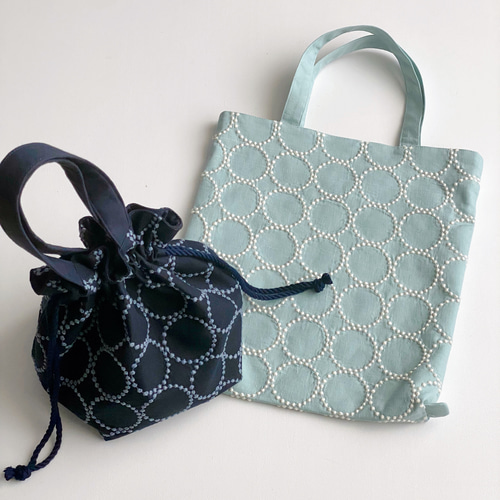 再販【ラスト1点のみ】持ち物によって形が変えらえる2way巾着バッグ