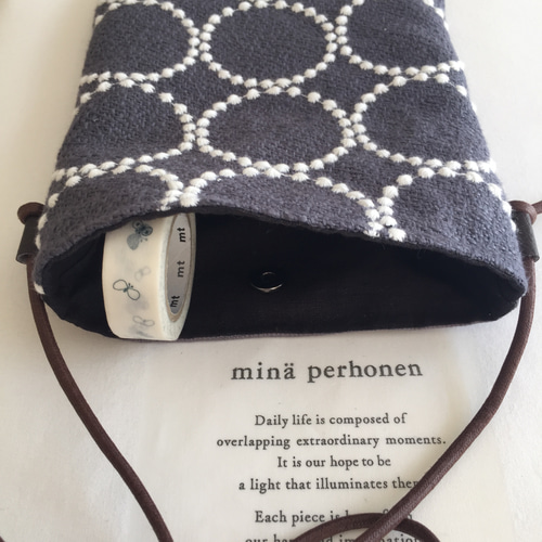再販です 斜め掛けスマホショルダーポシェットminäperhonen tambourine