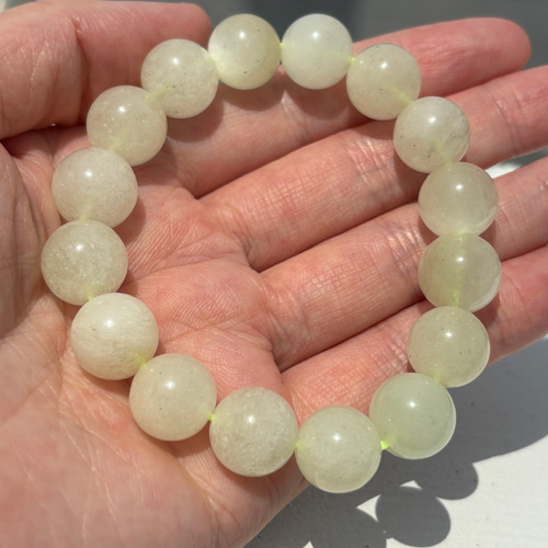 インパクト中心地濃厚エネルギー】 大玉 リビアングラス ブレスレット