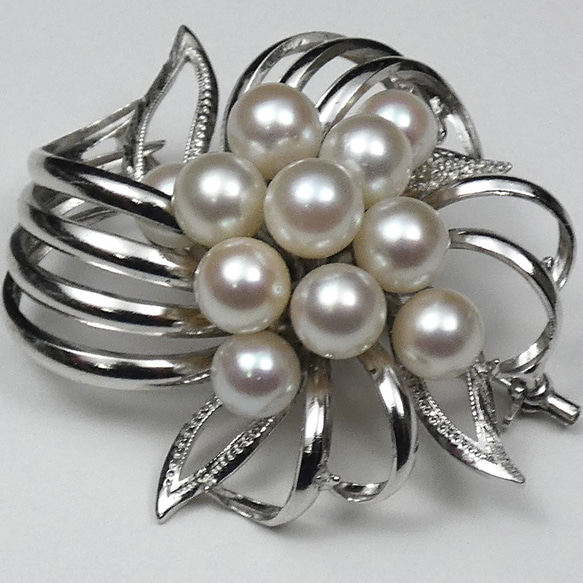 アコヤ本真珠ブローチ 強テリ上質花珠級 約6.0-6.8mm日本産あこや×大小