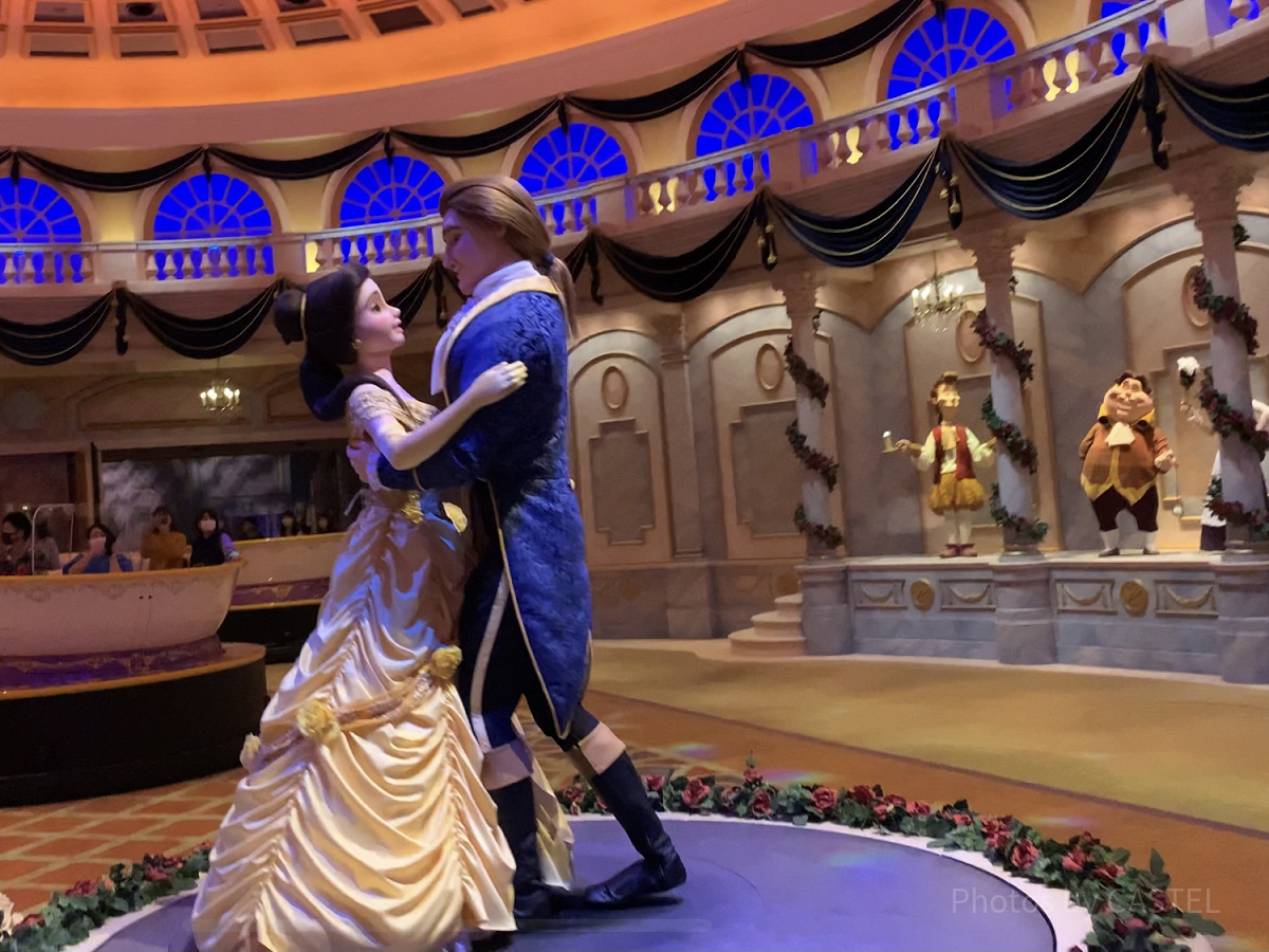 ベルと王子のダンスシーン| キャステル | CASTEL ディズニー情報