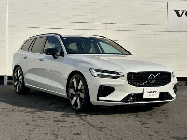 ボルボ V60 ウルトラ T6 AWD プラグイン ハイブリッド 4WD（価格:728万