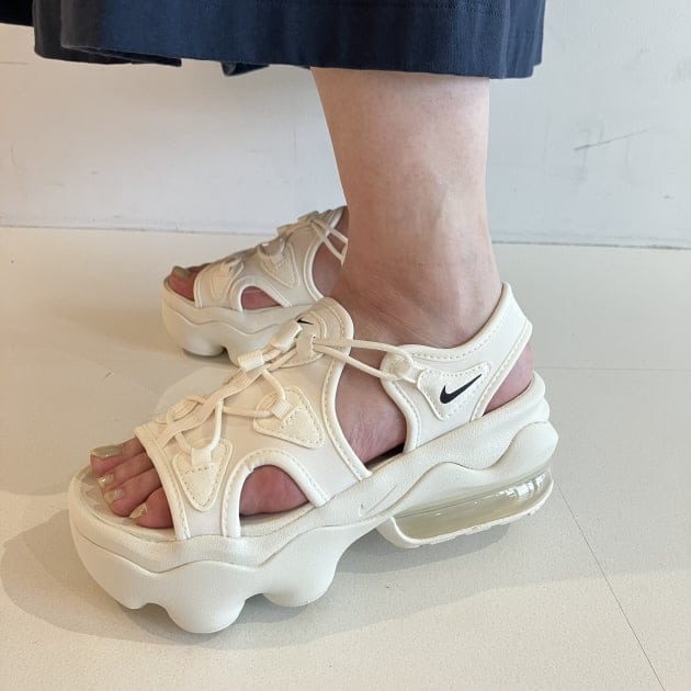 NIKE / エア マックス KOKO】サイズ比較してみました！｜宇野 光子｜BEAMS