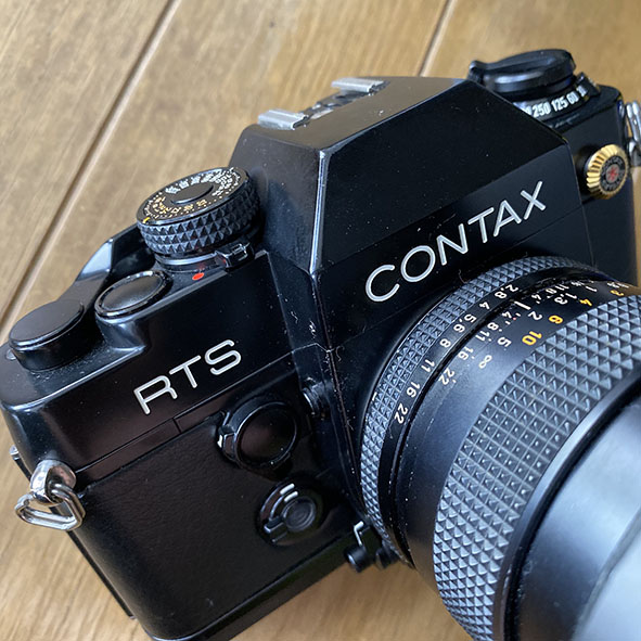 Contax RTS2 Quartz （歳をとると回帰する） - Anything Goes (again)