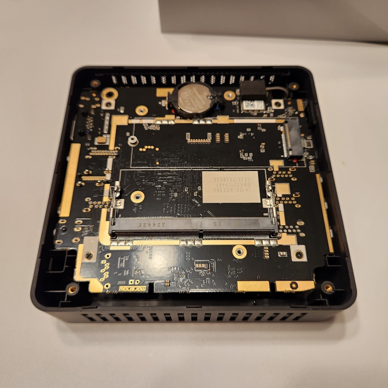 GMKtec nucbox3 を購入しました。ファンレス Celeron J4125 マシンは